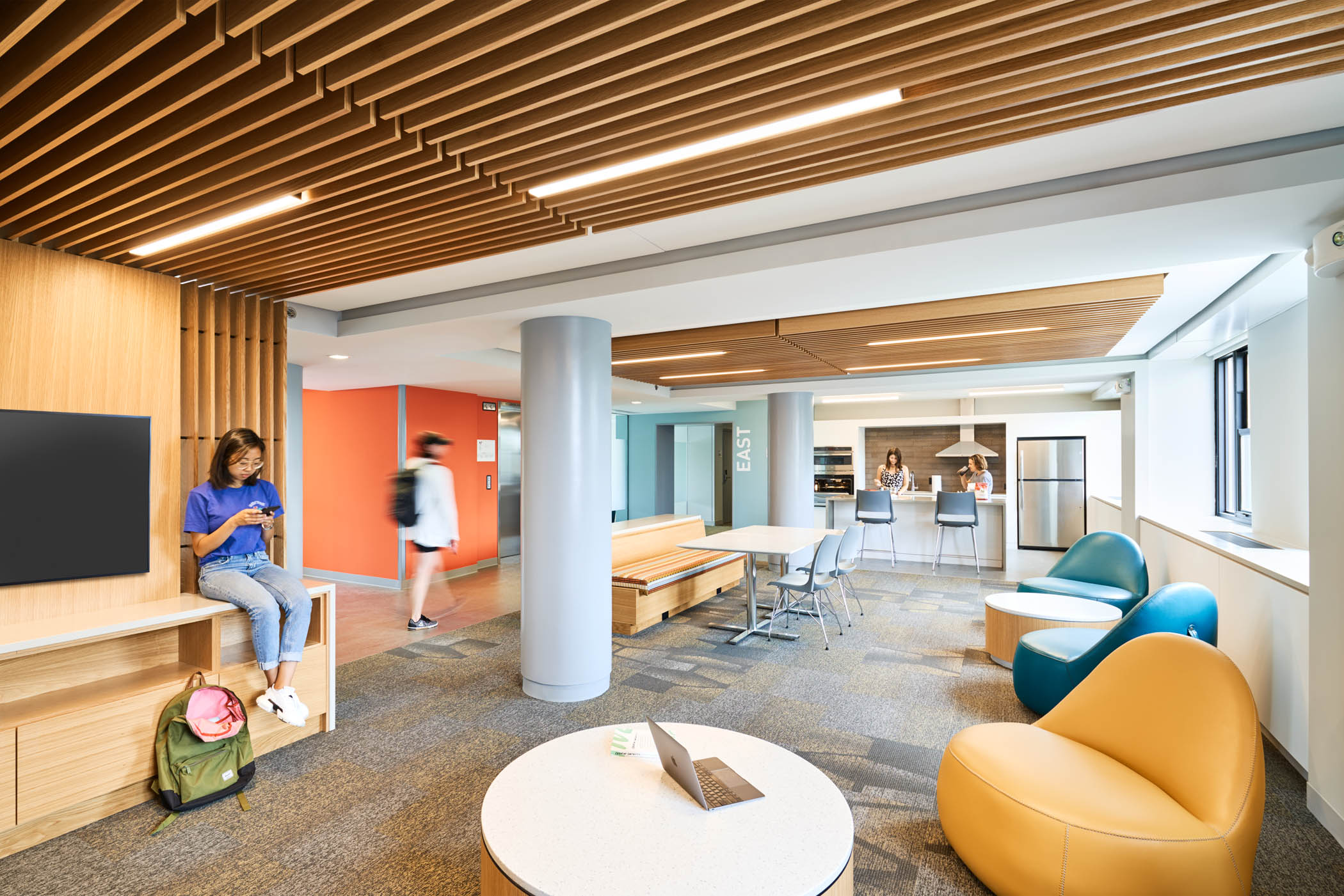 190821_Tufts_HoustonHall_CommonRm1_0302